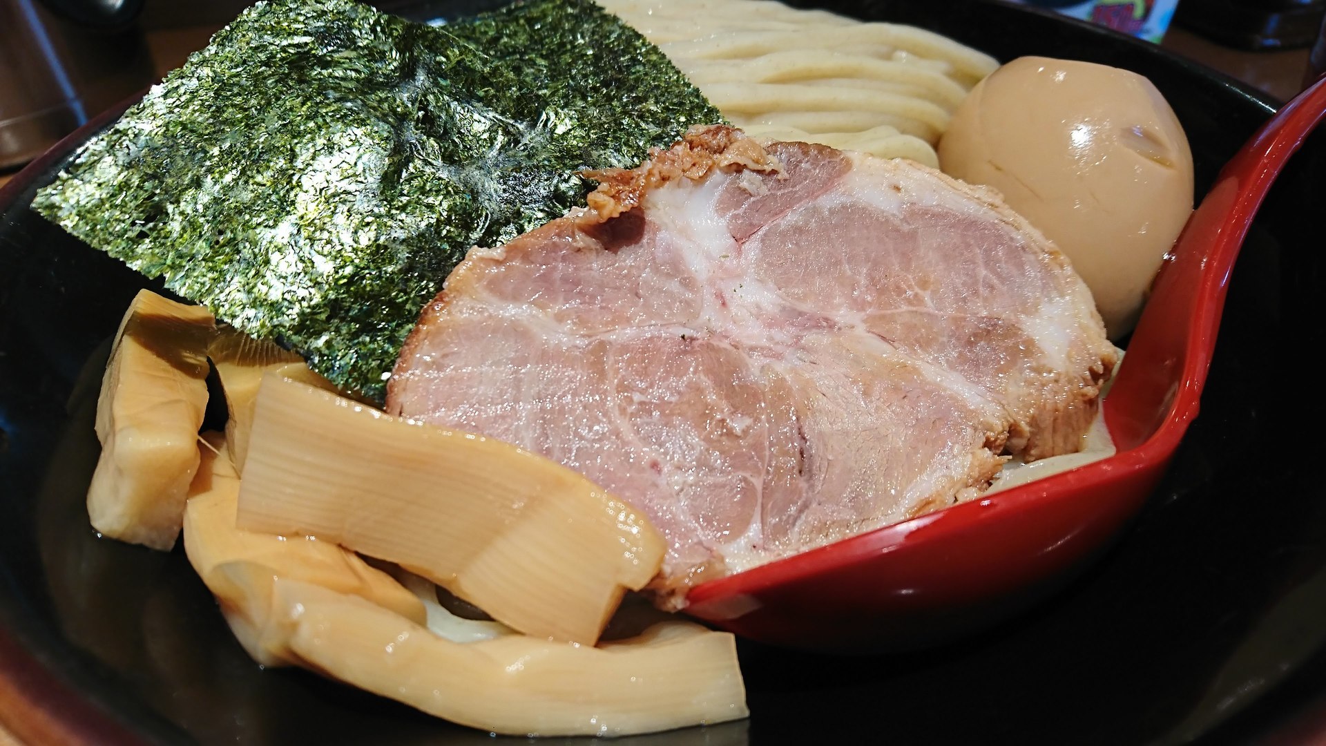 三田製麺所 桜木町駅前店 三田盛りランチ 大盛り つけ麺の人気店を改めて食べてみた やっぱり長く売れるお店には訳があるよね ラーメンって奥が深いを実感 美味い物紀行 Delicious Travelogue At Yokohama And More